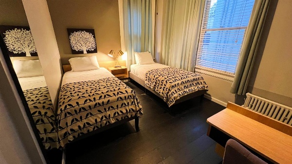 Touchstone Hotel - City Center image 2